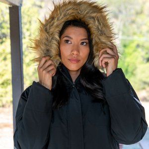 Women's Waterproof Snow Ski Jacket Warm Winter Coat and Raincoat